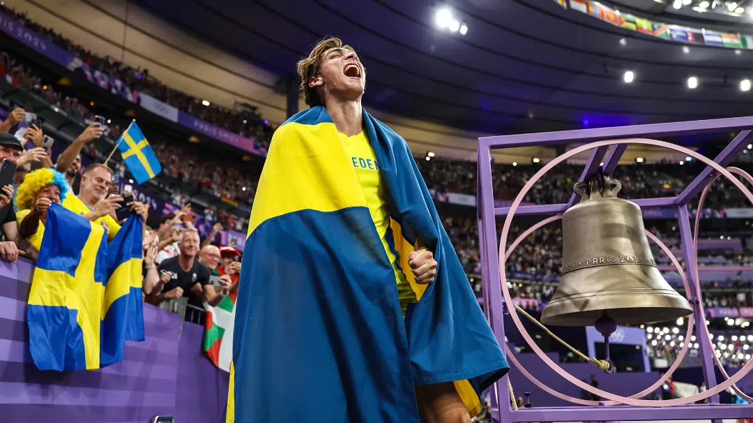 Lafayette native, former LSU pole vaulter sets ninth world record at Olympics