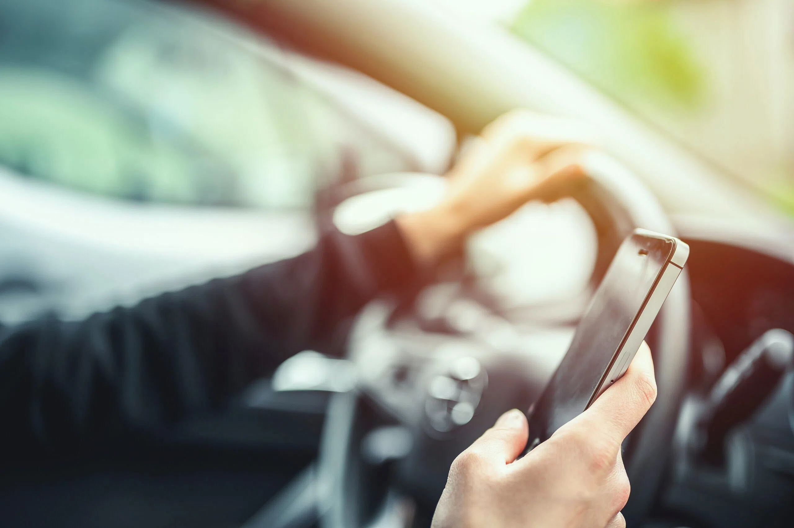 Louisiana Bill to ban hand-held cell phone use while driving approved by a vote of 94-1, now heads to Governor Jeff Landry's desk