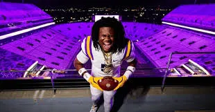 LSU lands commitment from nation's top recruit
