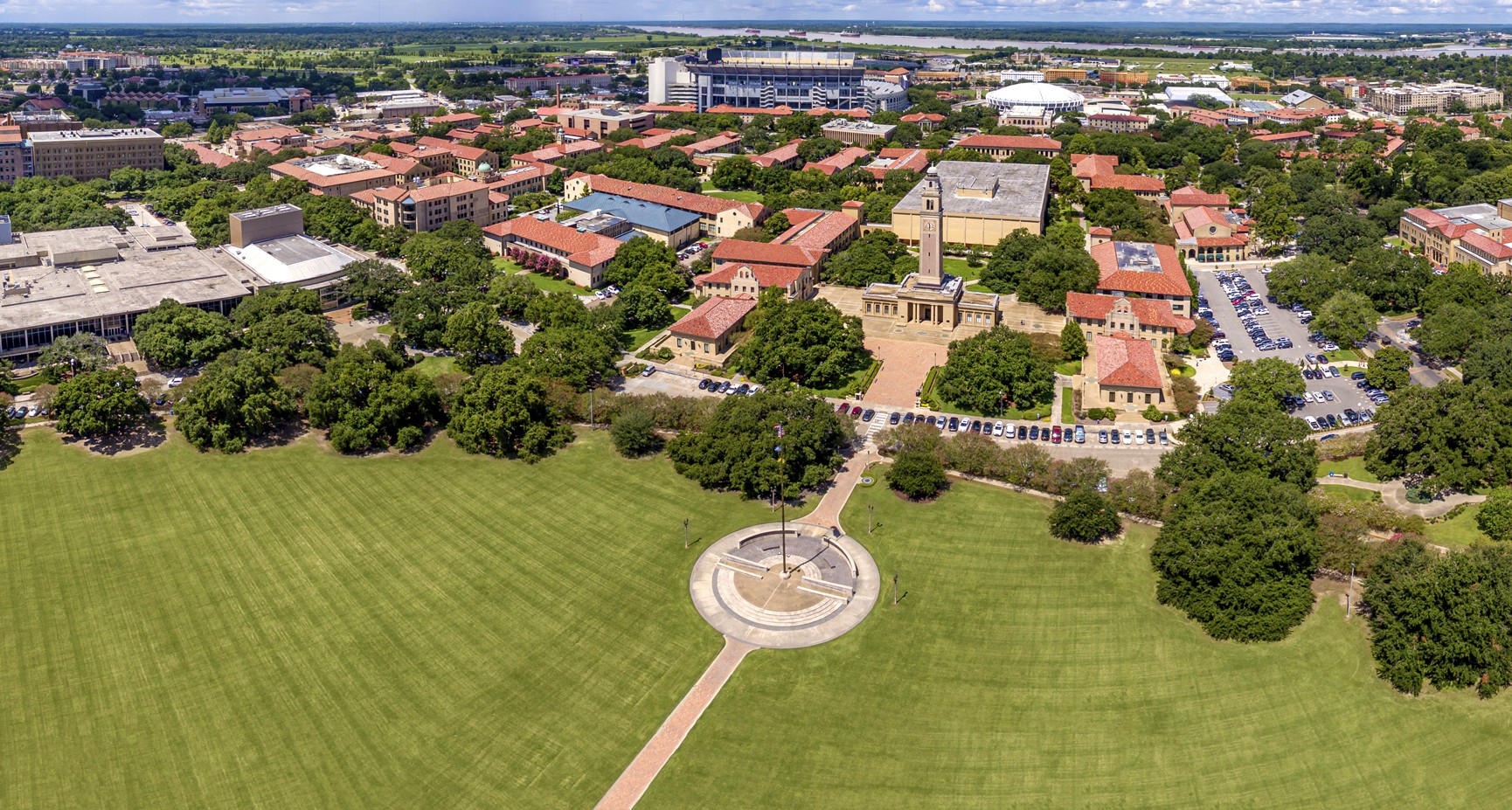 LSU student alleges she was raped by football player; East Baton Rouge District Attorney's Office investigating