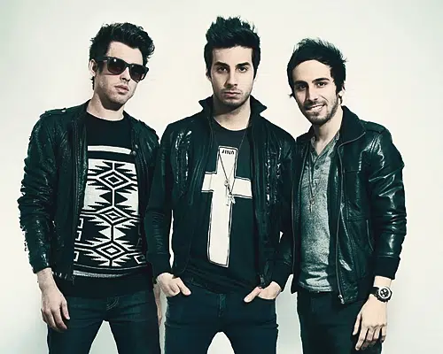 CASH CASH