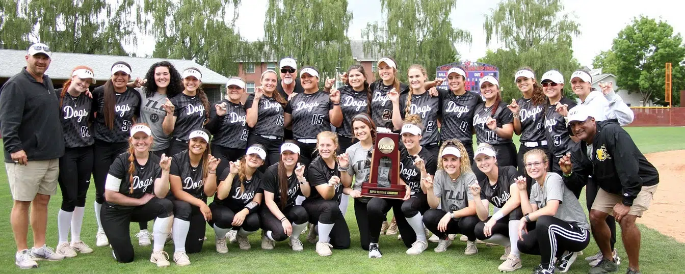 Super Regional Champions! Bulldogs advance to D3 Softball World Series