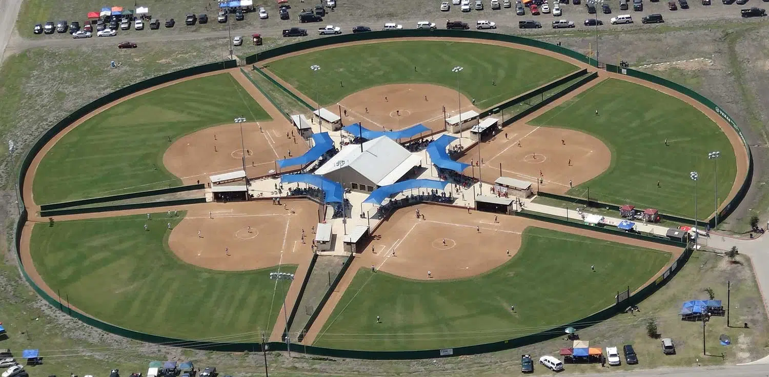 Softball tourney bringing 5,000 people to Seguin; Huber Nationals brings teams from all over U.S., Mexico