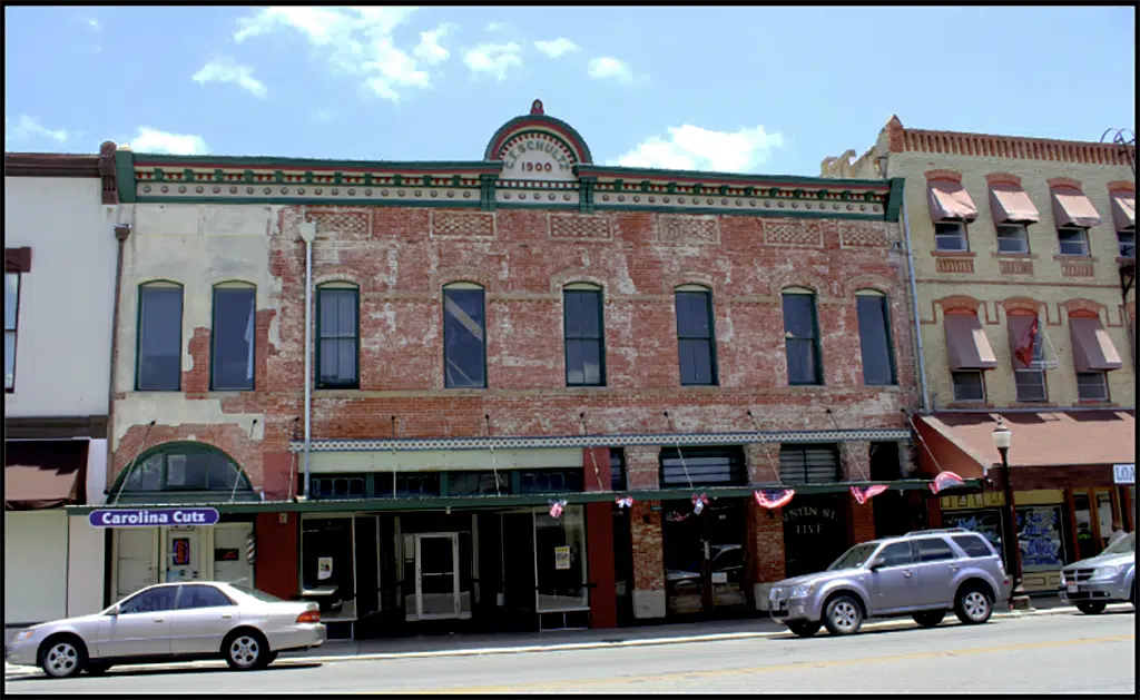 Retail Space available in Downtown