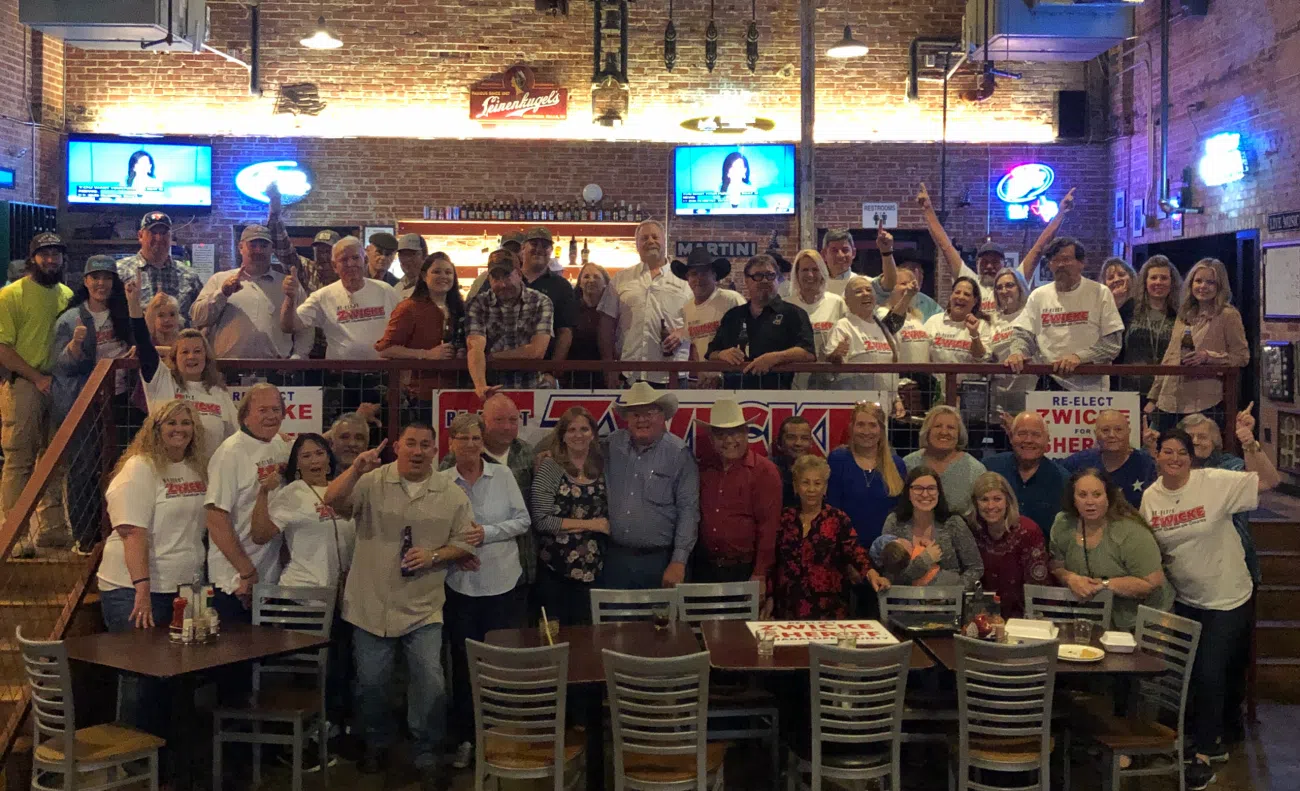 Voters re-elect Guadalupe County Sheriff Arnold Zwicke