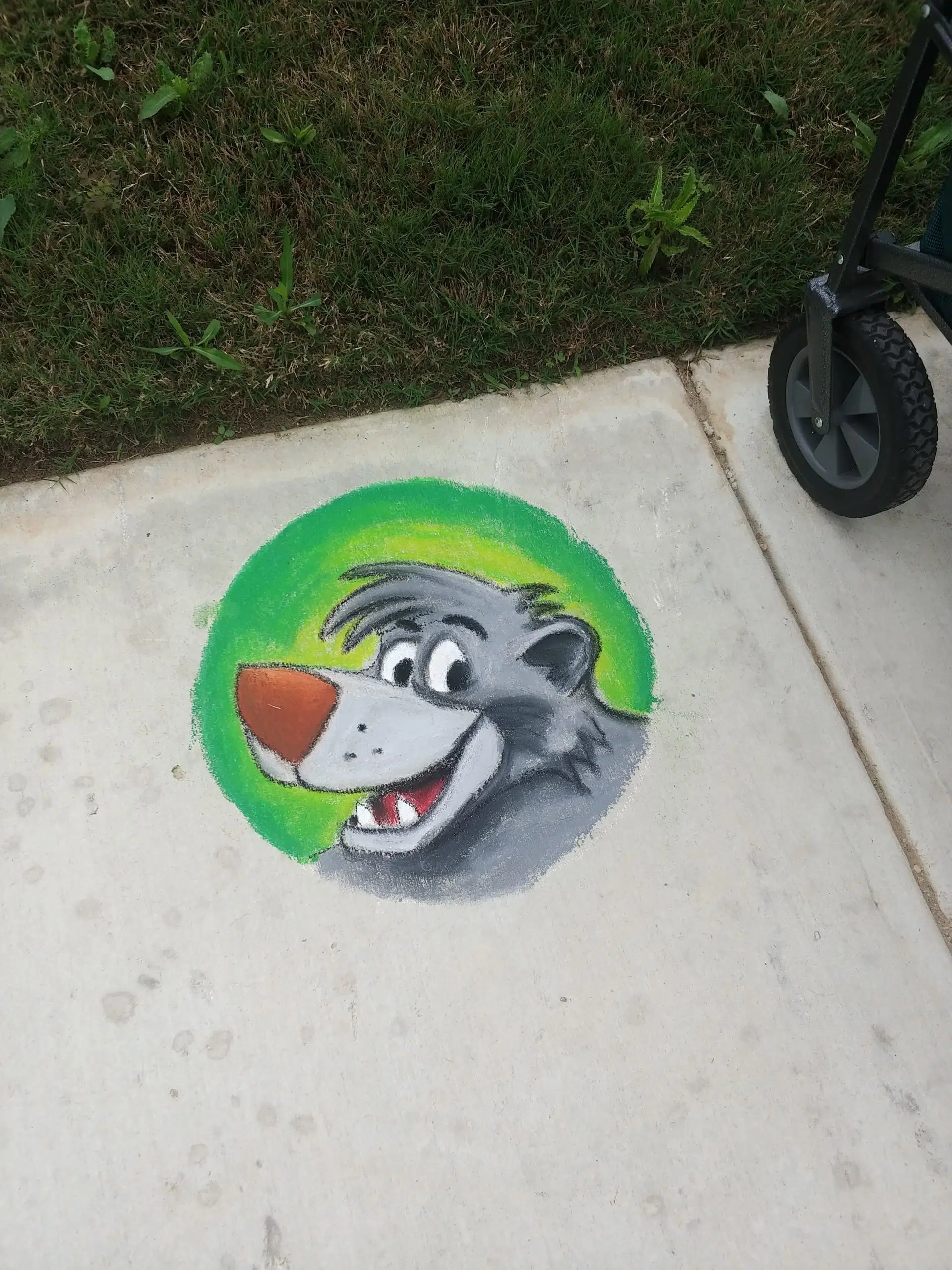 Local artist still hitting the canvass, one sidewalk at a time