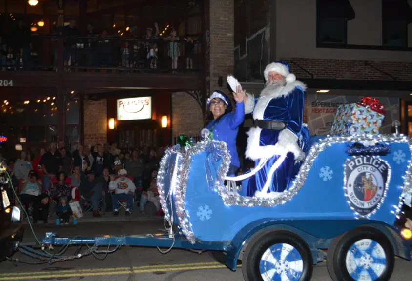 Seguin Police Department to lead this year's holiday parade