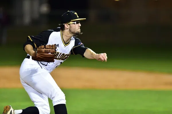 TLU baseball takes two of three from Schreiner, gives Heines first win