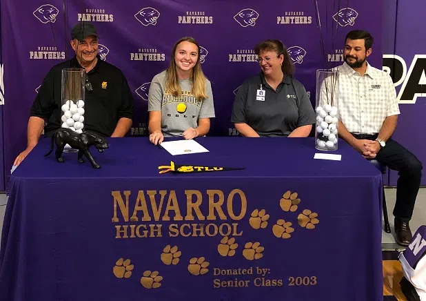 Navarro's Springs to continue golf career at TLU