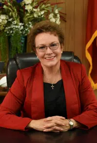 Retired judge looks to challenge incumbent in JP Pct. 1 during March Primary