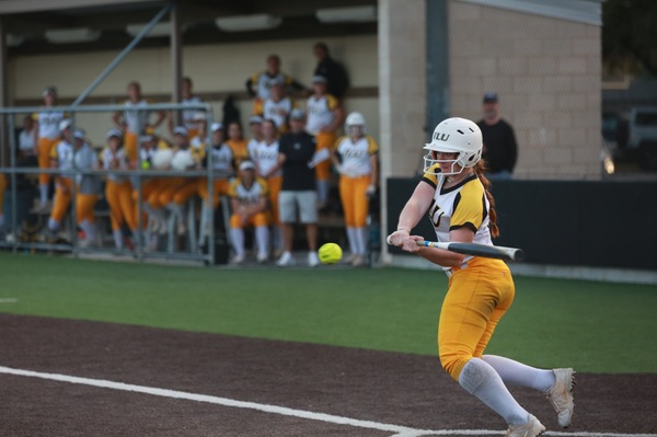 Bulldogs Sweep Case Western, Jurden Sets SCAC Hits Record