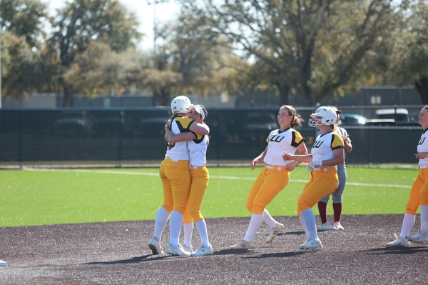 Jurden breaks D3 stolen base record, Strother spins no-hitter in TLU sweep of Austin College