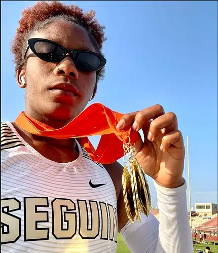 Seguin girls win Alice Hub City Relays, Harris high point athlete