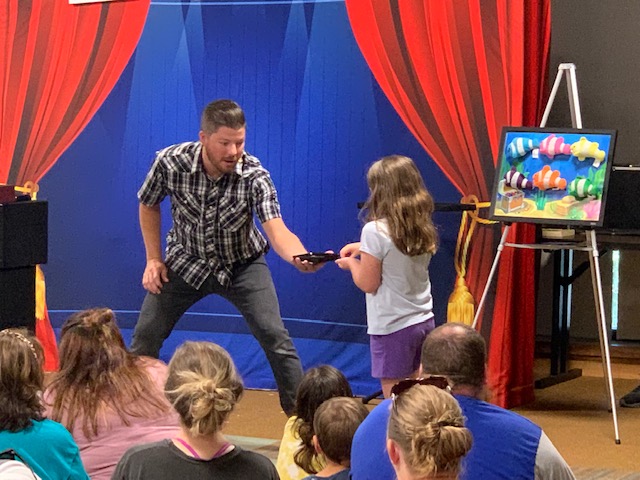 Seguin Library recruits families for children, adult Summer Reading Experience