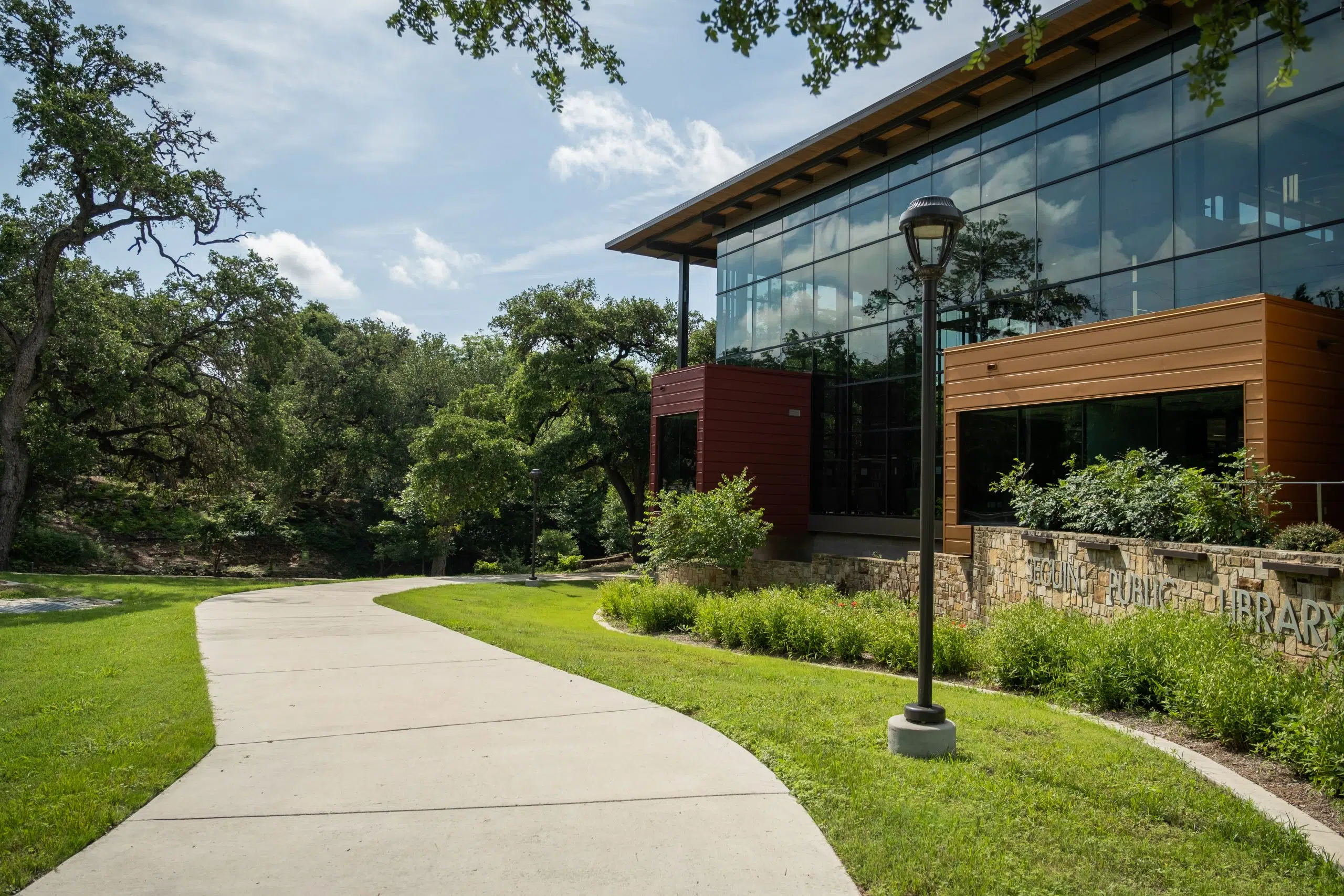 The Seguin Public Library is now fine free