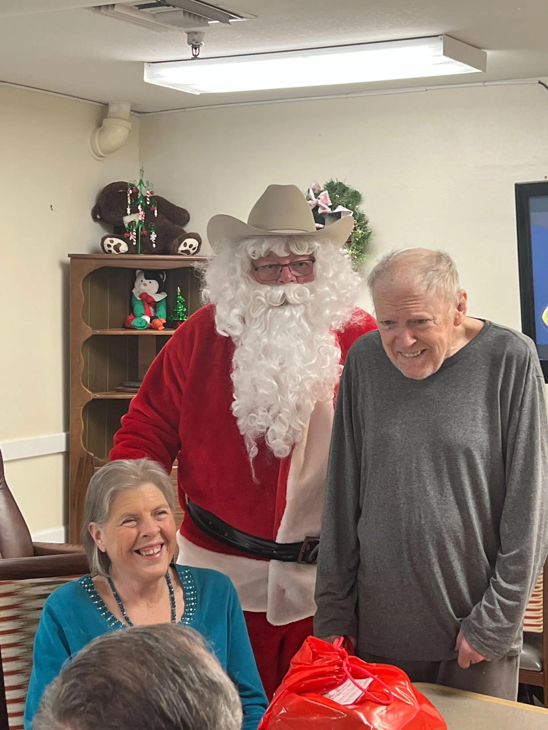 Santa Sheriff delivers holiday cheer to family, friends plus neighbors in area nursing homes