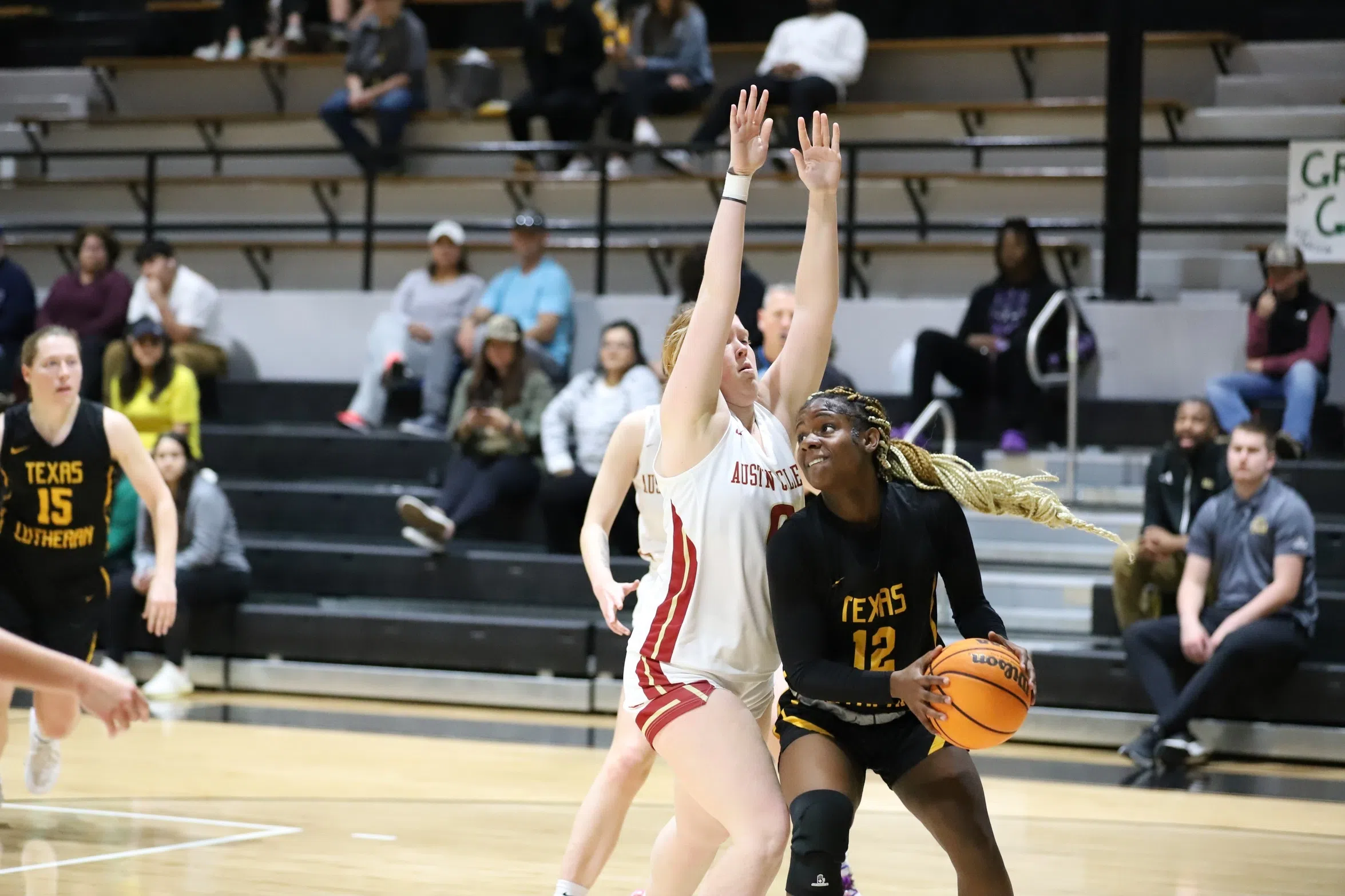 WOMEN'S BASKETBALL -- Davi'Yanna Jones Named SCAC Player of the Week