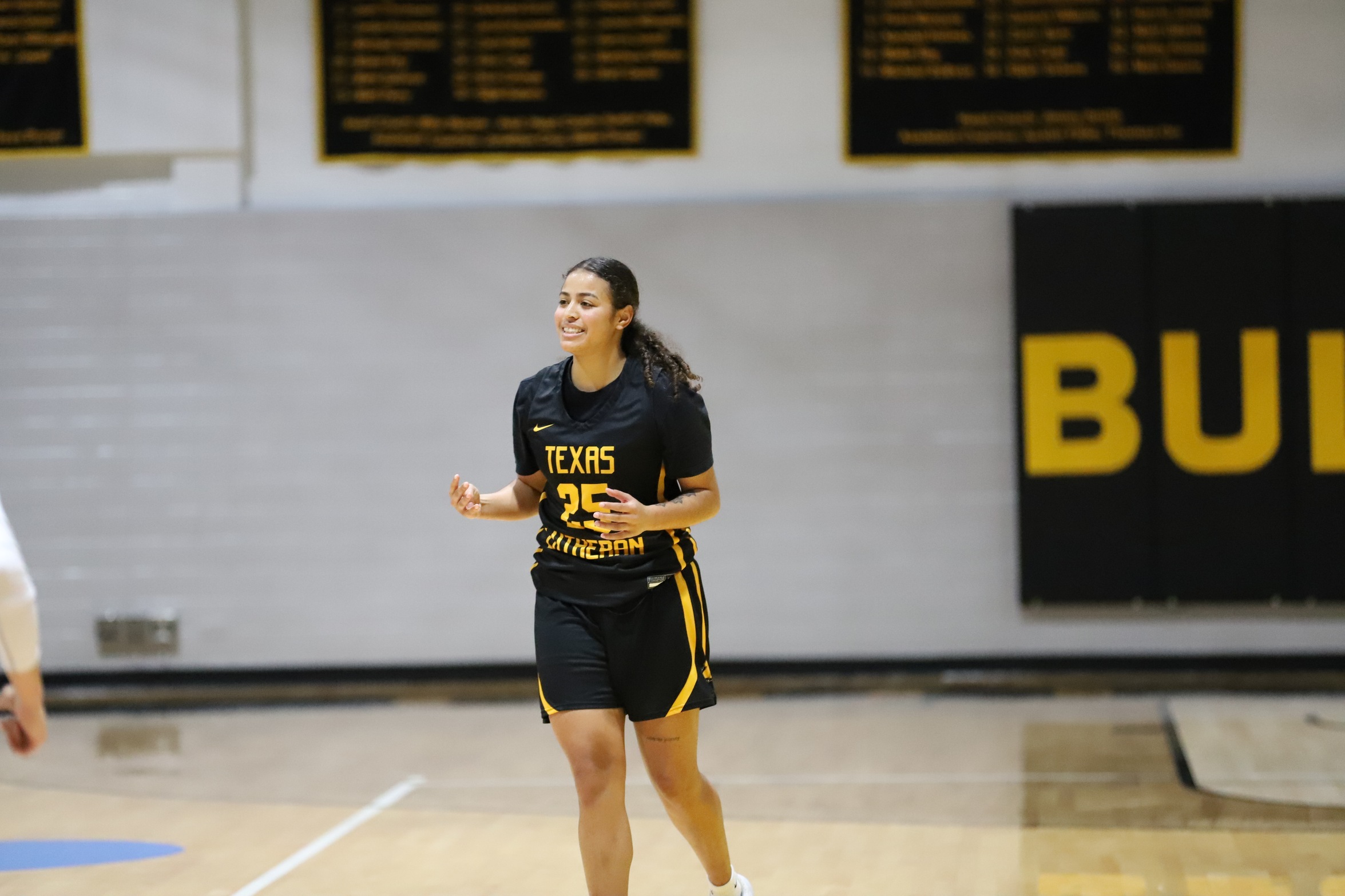 WOMEN'S BASKETBALL -- TLU Gets Edged Out 75-71 by Schreiner