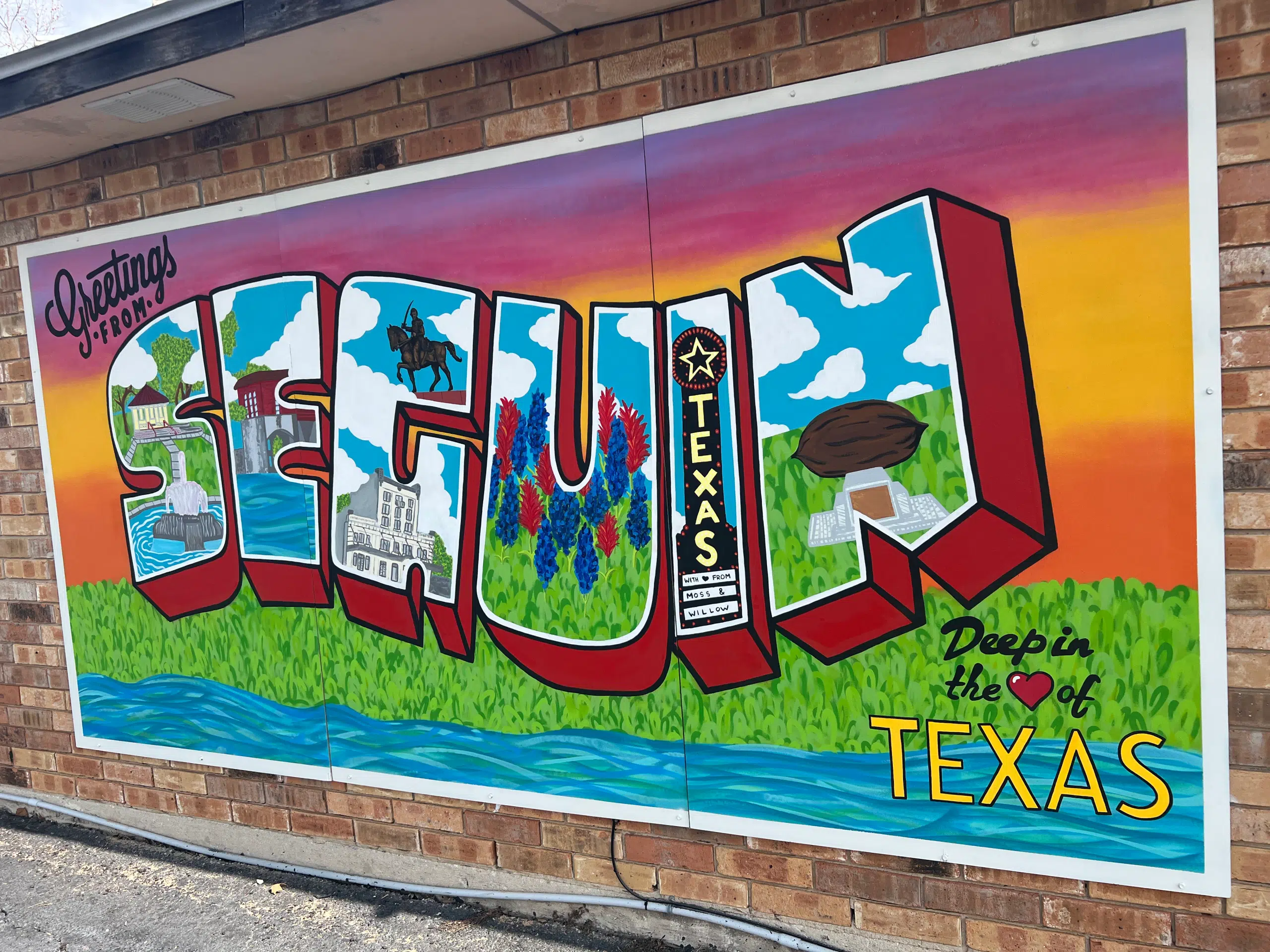 New flower shop gifts community with Seguin mural