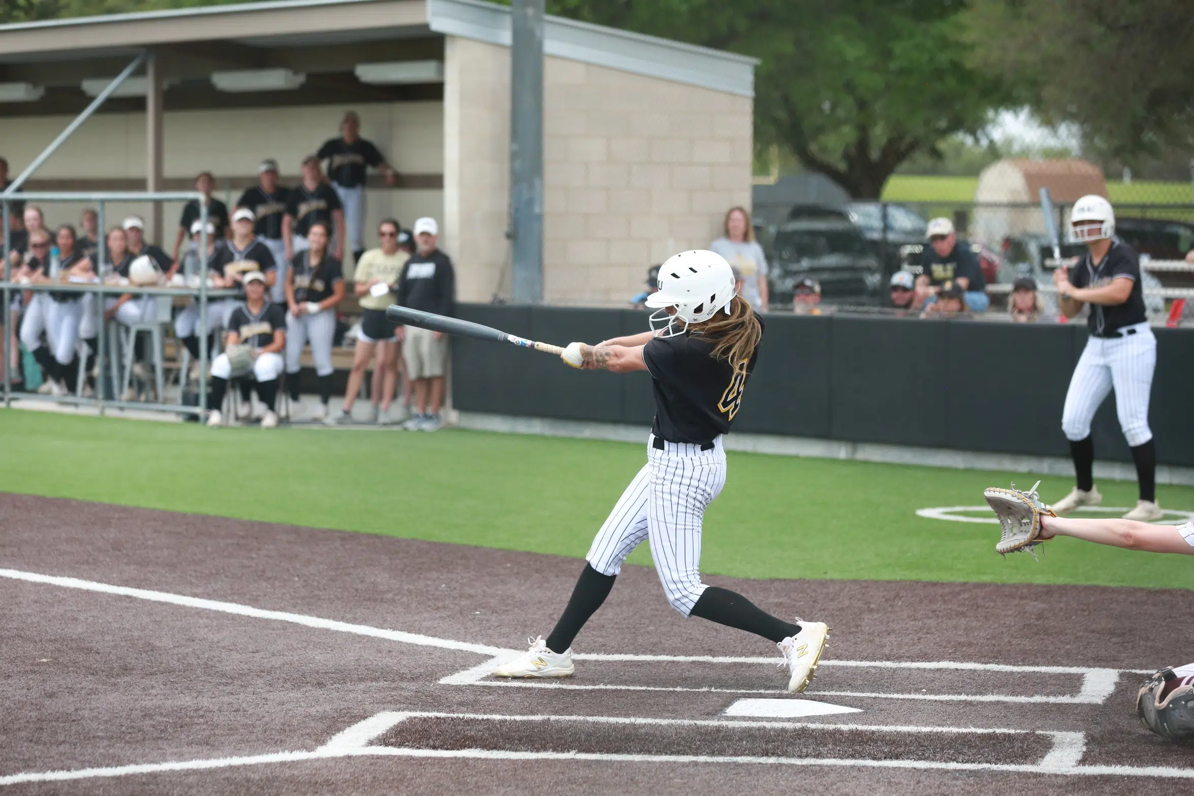 SOFTBALL -- No. 4 Bulldogs Split Doubleheader with Centenary