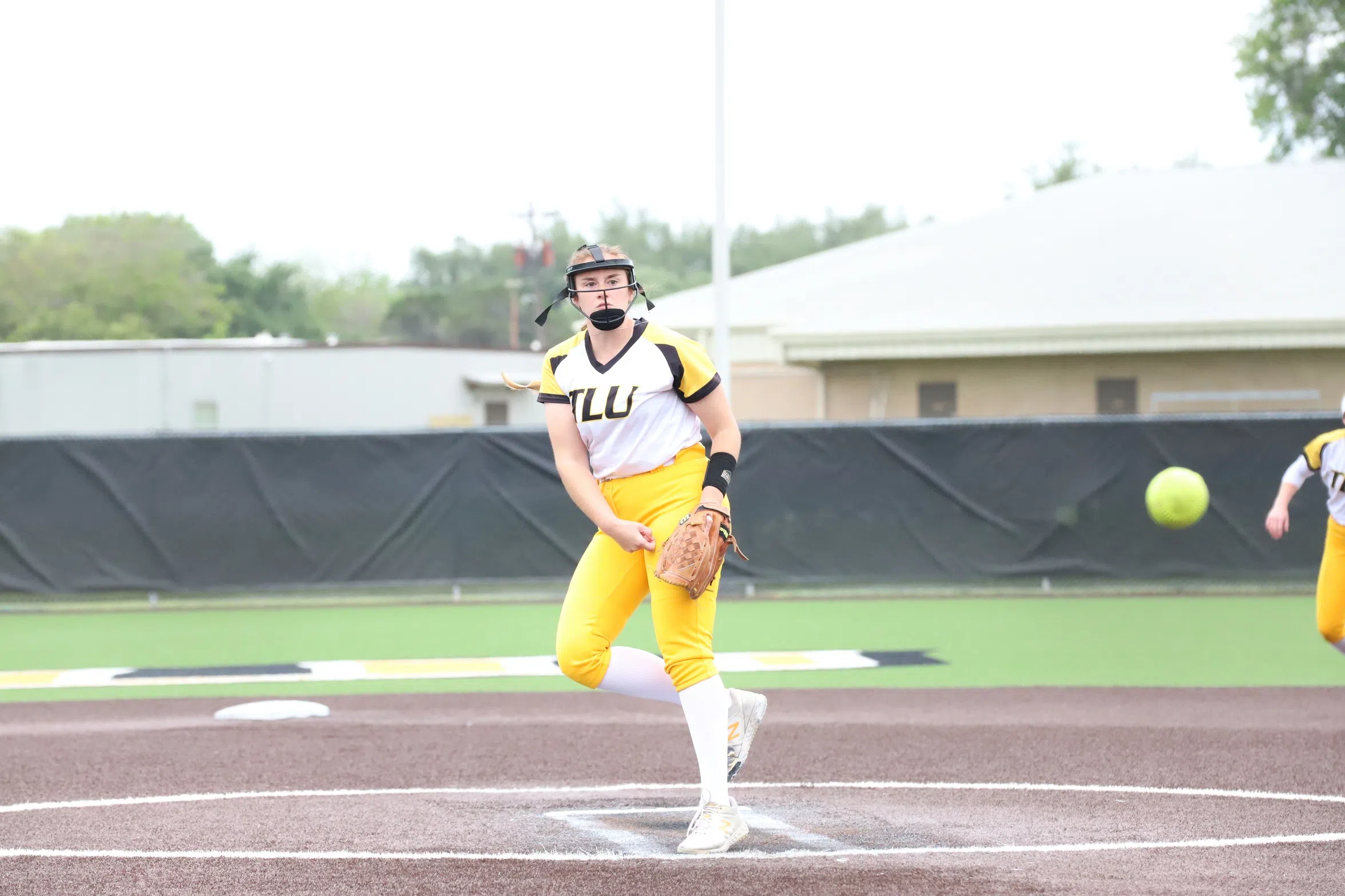SOFTBALL -- Strother Makes History in Bulldogs' Sweep