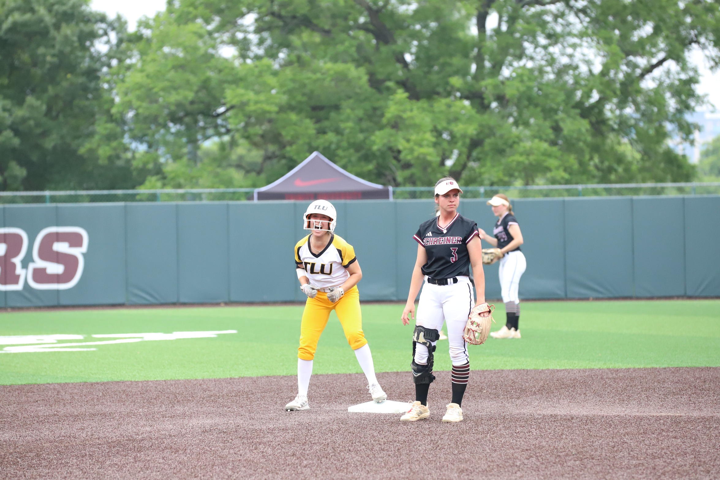 SOFTBALL -- Three Bulldogs Named to CSC Academic All-District Team