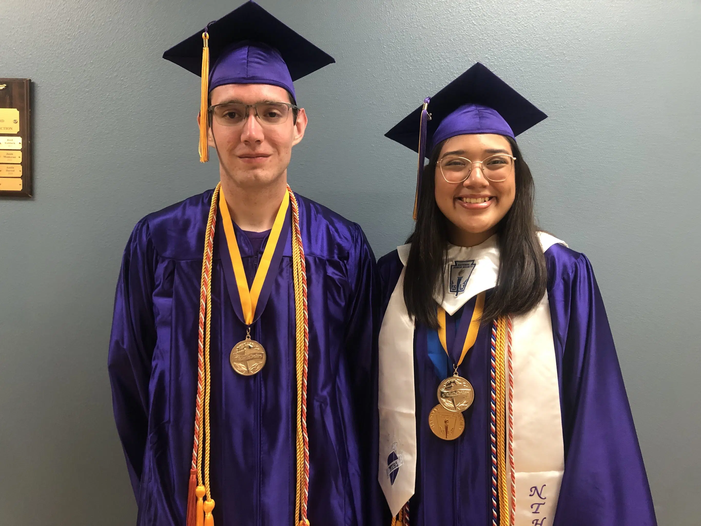Navarro HS sets the stage for Friday graduation