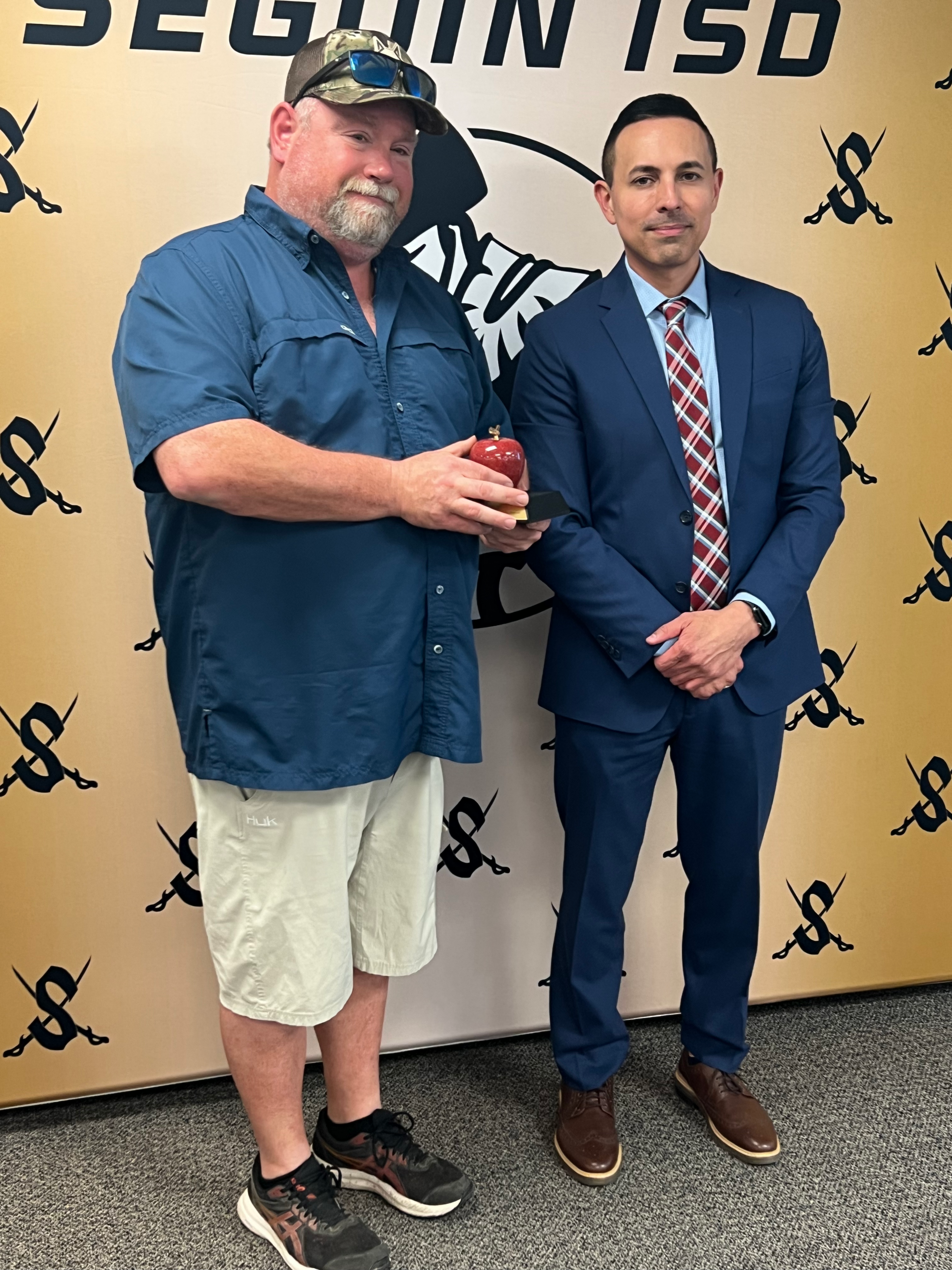 Seguin ISD bus driver recognized for heroic efforts
