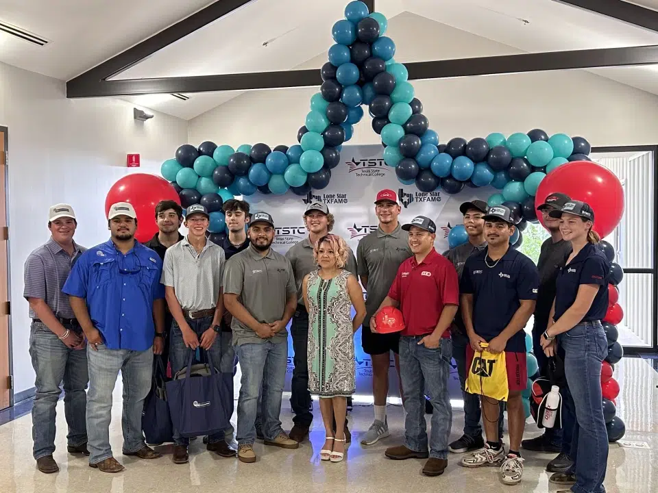 Texas Federation for Advanced Manufacturing Celebrates Successful Signing Day Event