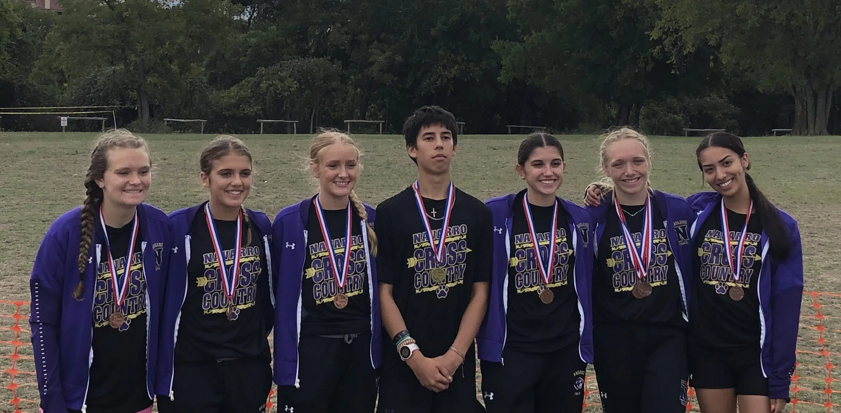 Navarro girls advance to regional meet while Ethan Luu wins the boys gold at District 27-4A cross country meet