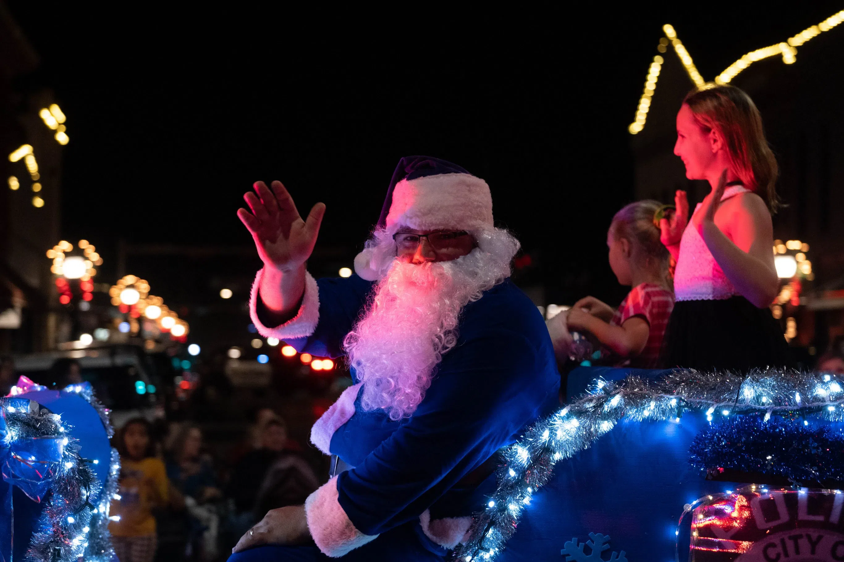 Deadline arrives for Holiday Stroll Parade