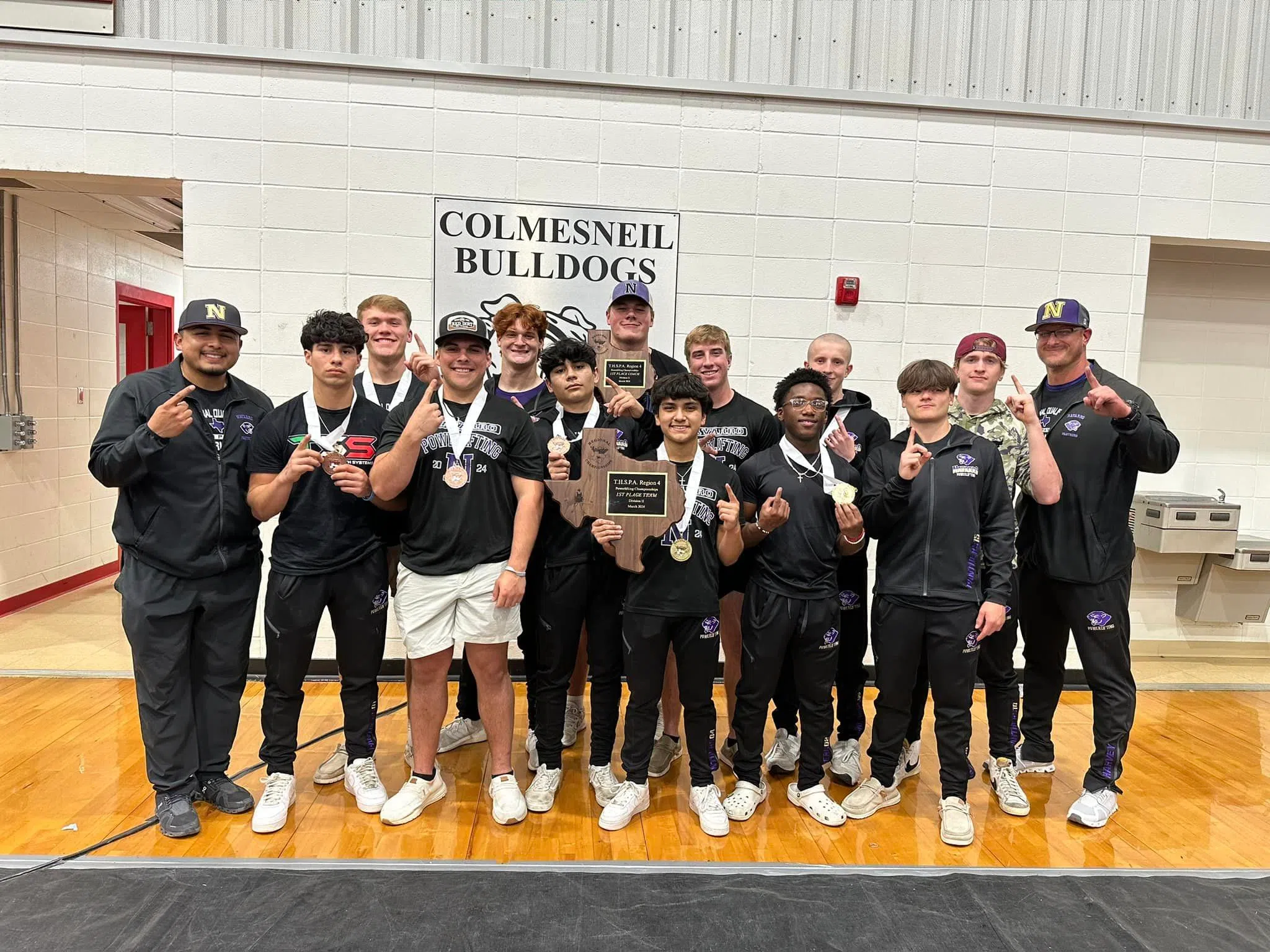 Navarro boys powerlifting team takes regional championship