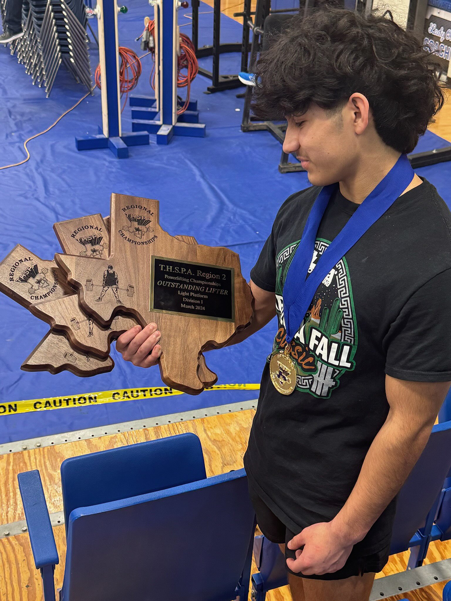 Marion's DeHoyos and Seguin's Medrano head to boys state powerlifting meet