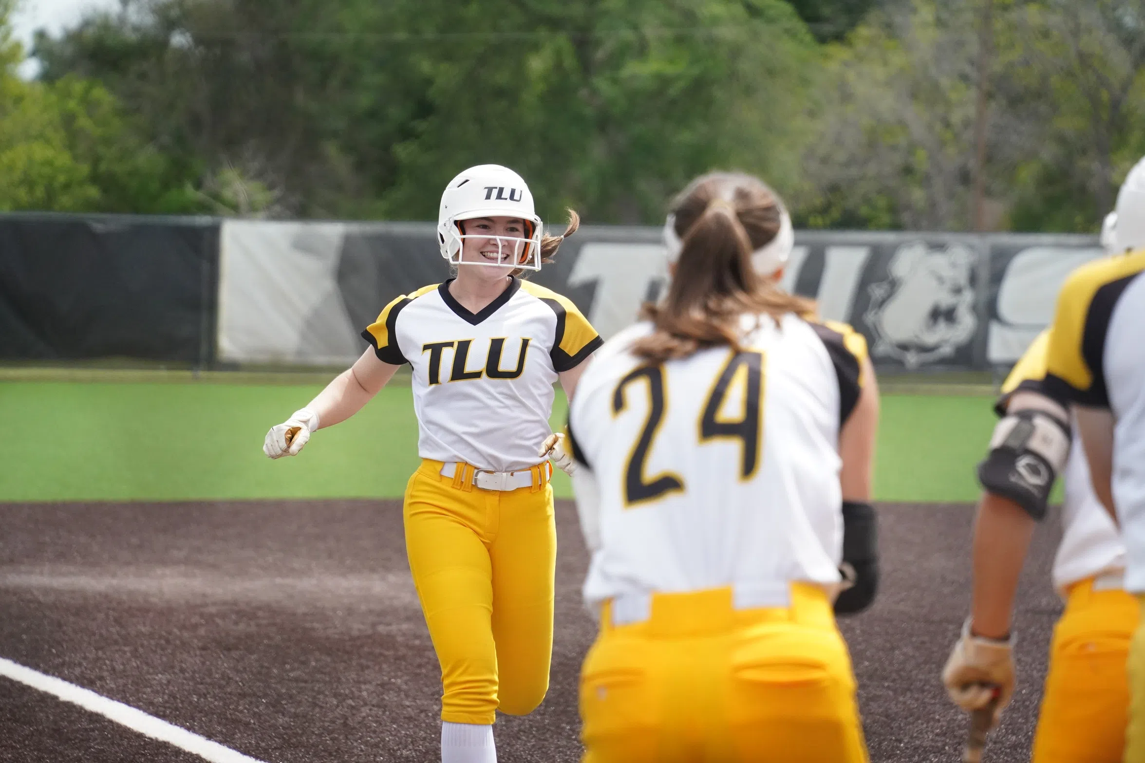 SOFTBALL -- Wilson Earns 200th SCAC Win as Bulldogs Sweep Austin College