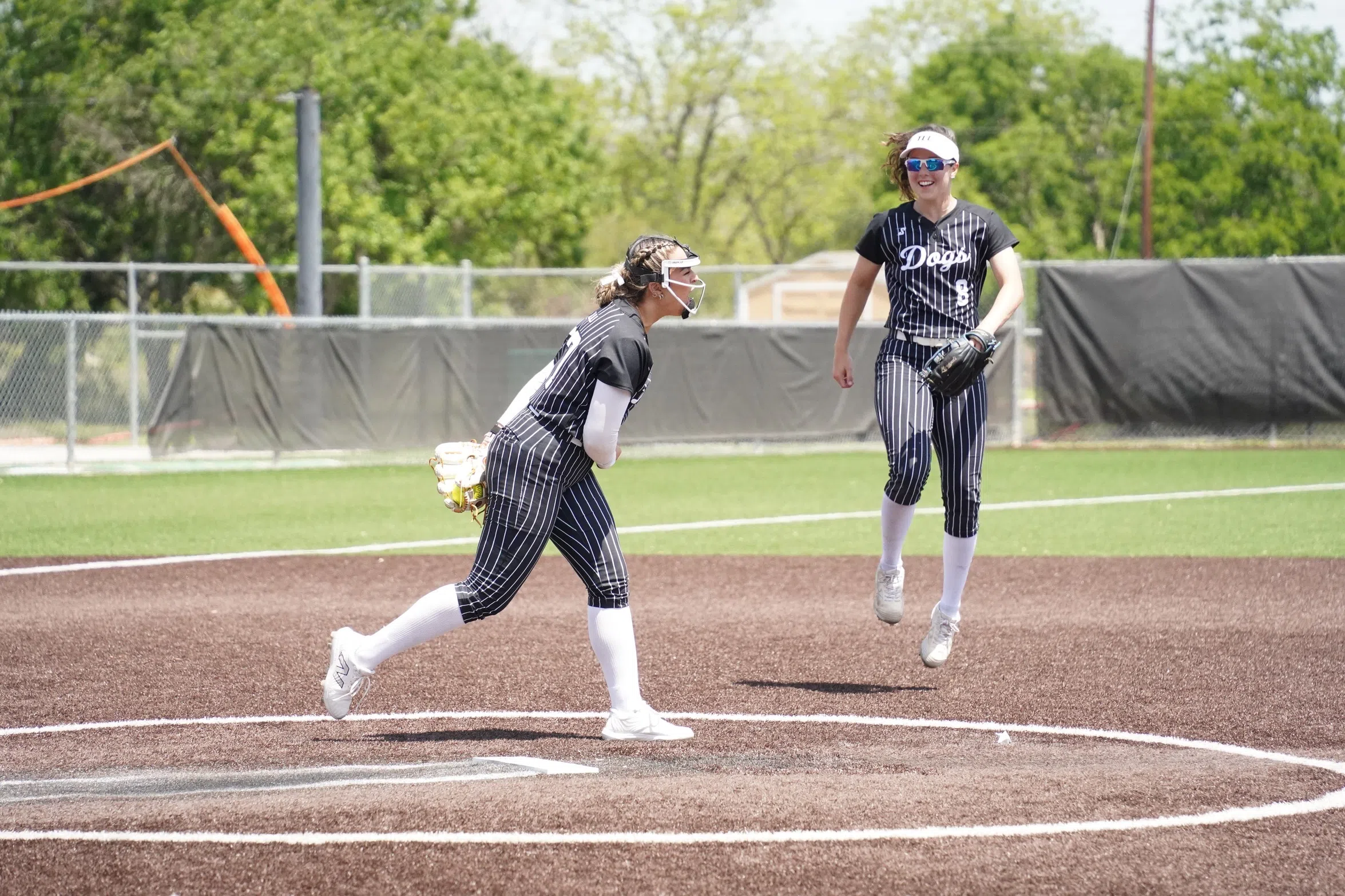 SOFTBALL -- Bulldogs Complete Centenary Sweep with Dramatic Comeback