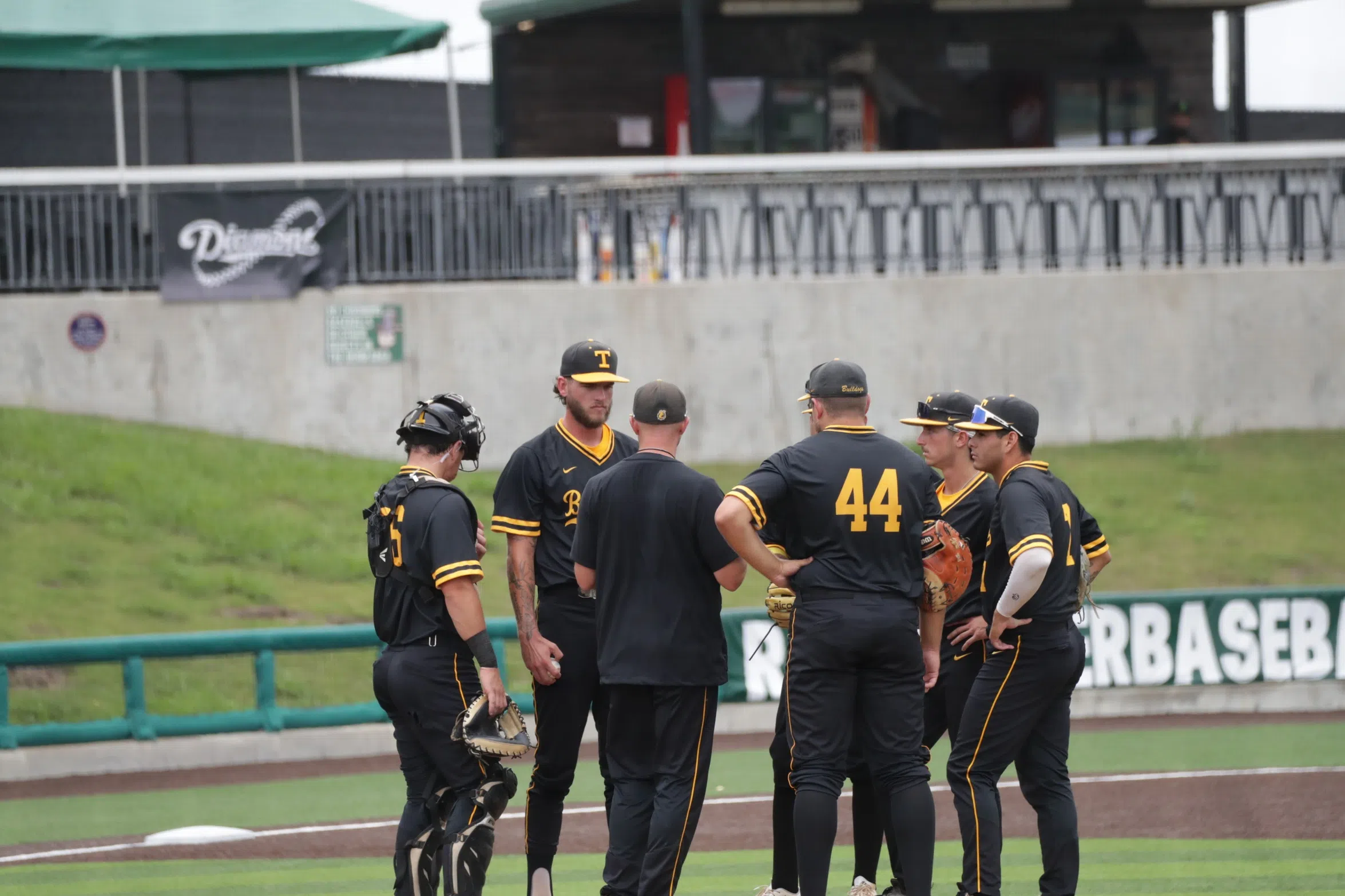 TLU Baseball Falls to Centenary in SCAC Championship Game