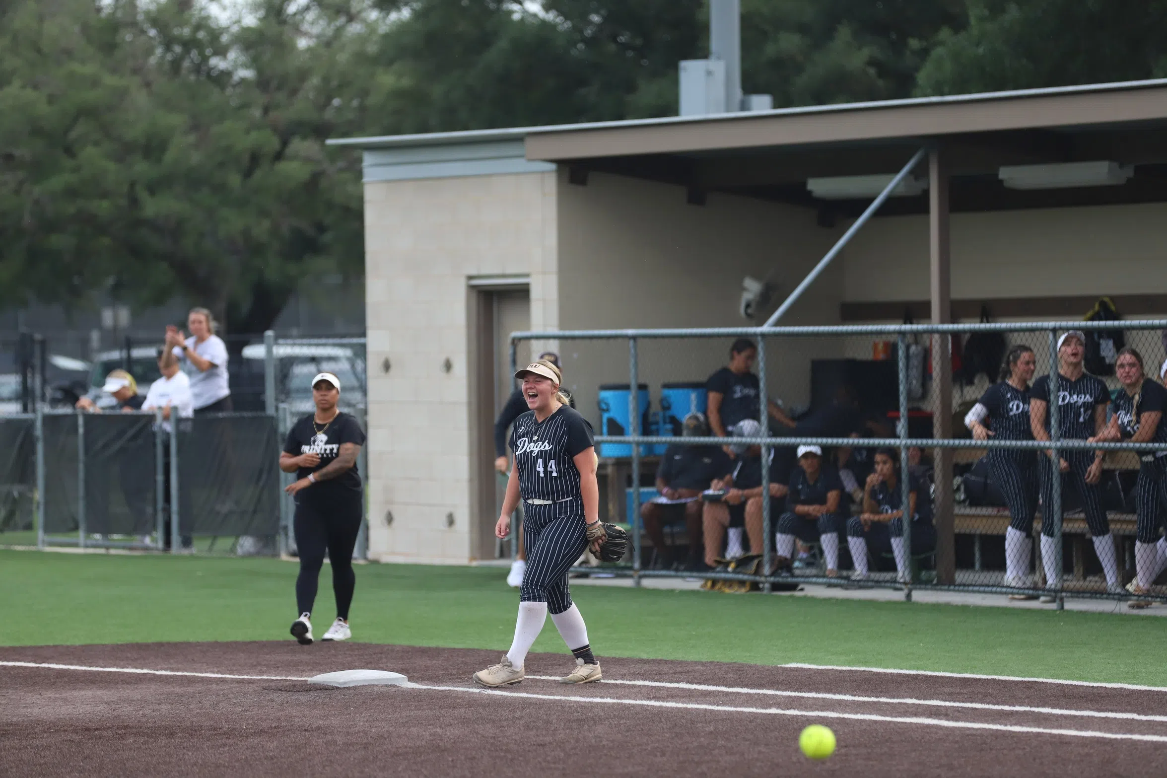 SOFTBALL -- Five Bulldogs Named to CSC Academic All-District Team