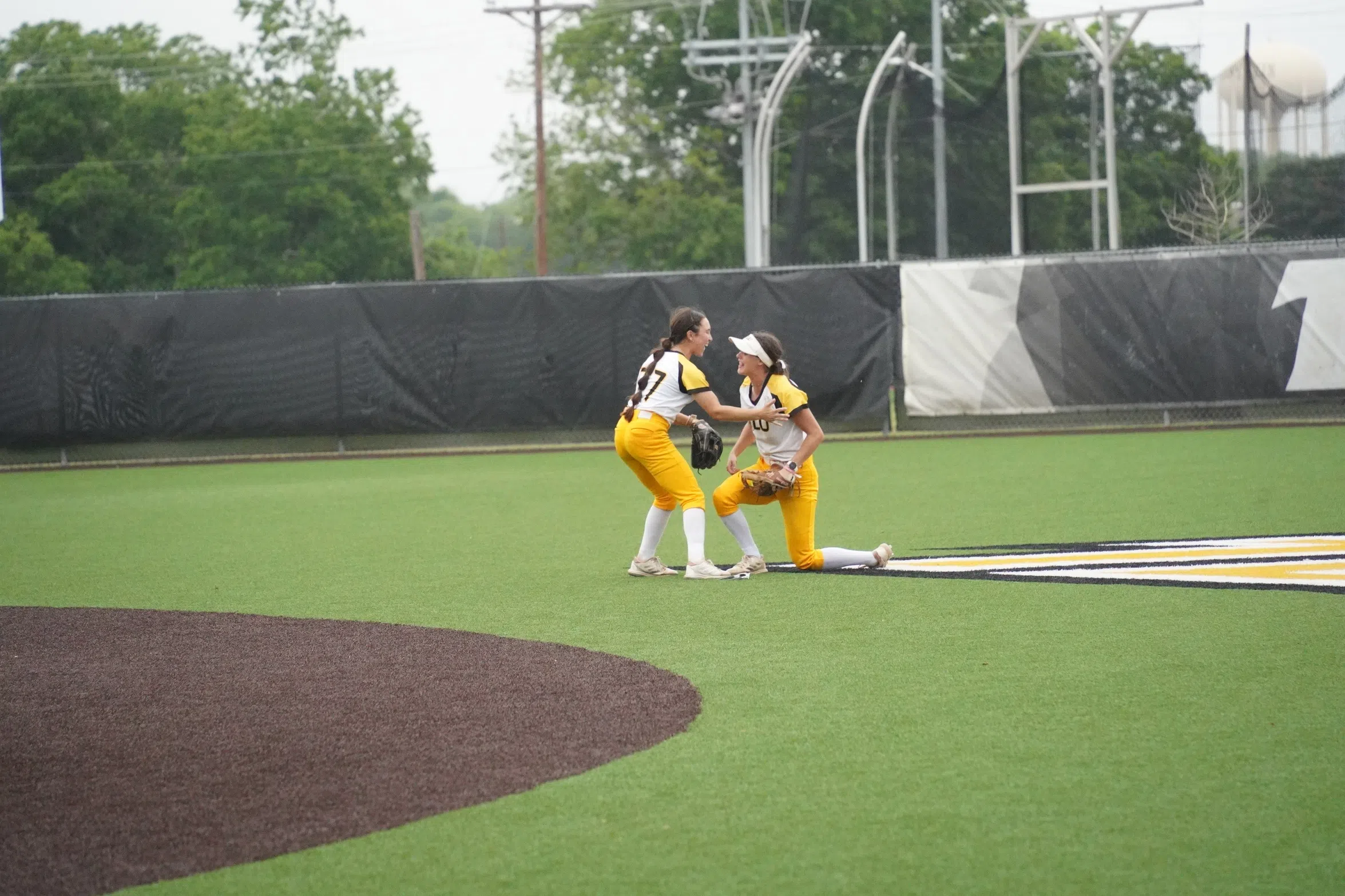 TLU SOFTBALL -- Kay, Leal Earn Rawlings Gold Glove Awards