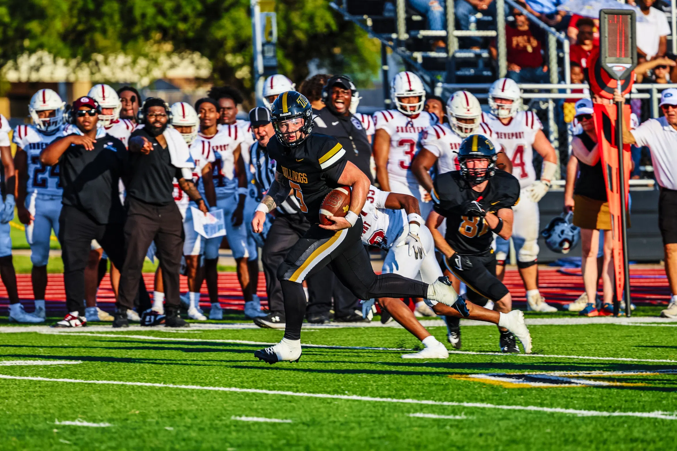 Run Game, Defense Helps #RV TLU Roll Centenary, 31-8