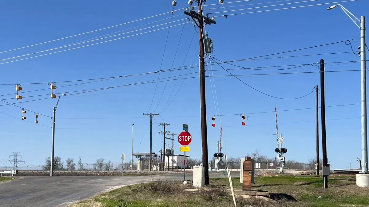 Dangerous  intersection  gets the official green light  for installation from TxDOT