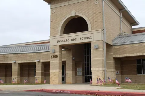 Quick response to fire in the Navarro ISD helps keep students, campus safe