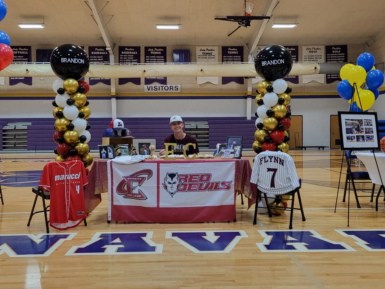 Five Navarro High School Athletes Commit to Collegiate Programs