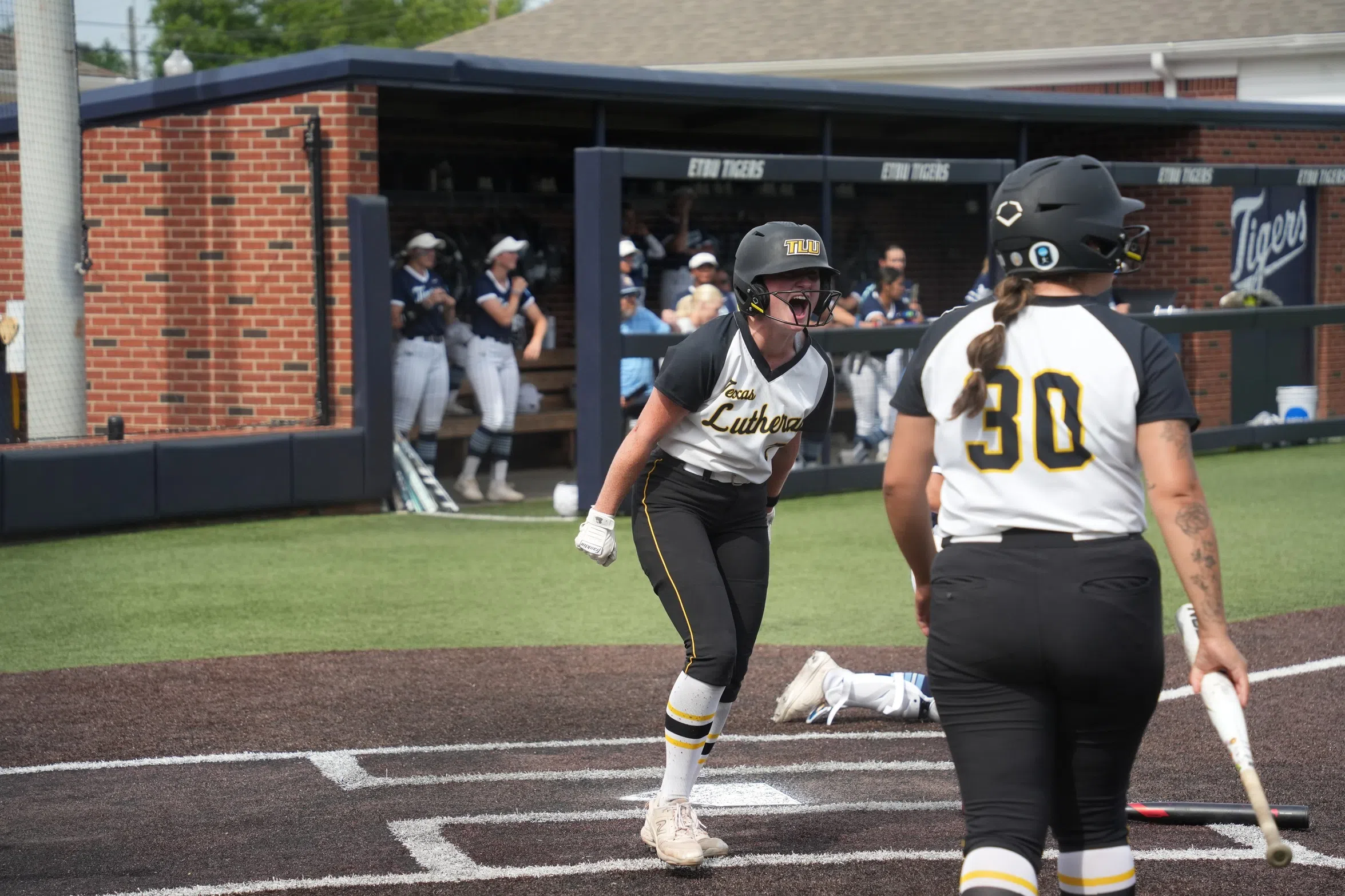 SOFTBALL -- TLU Takes Game One of Supers Over No. 1 ETBU