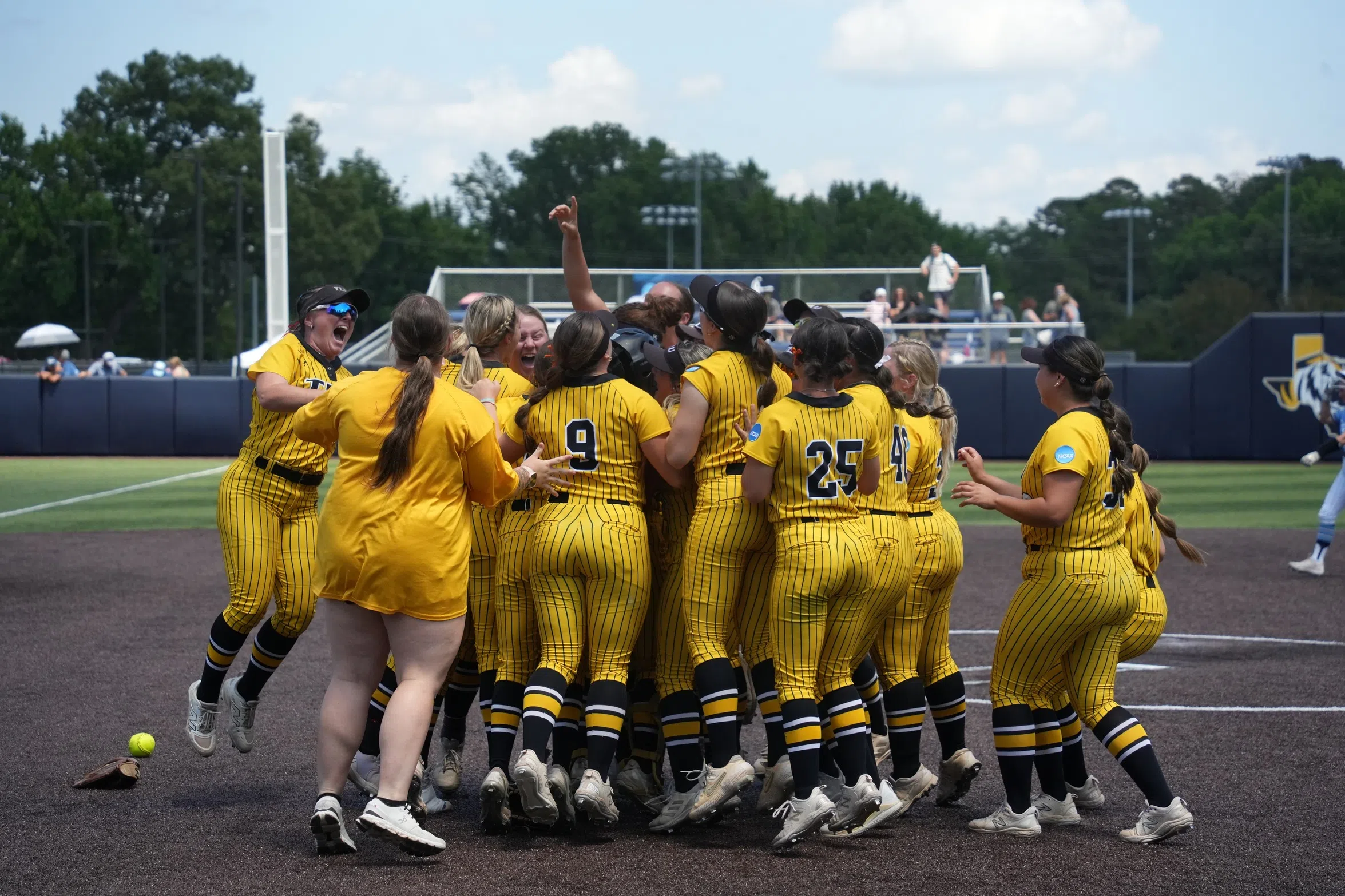No. 9 TLU Opens WCWS Thursday