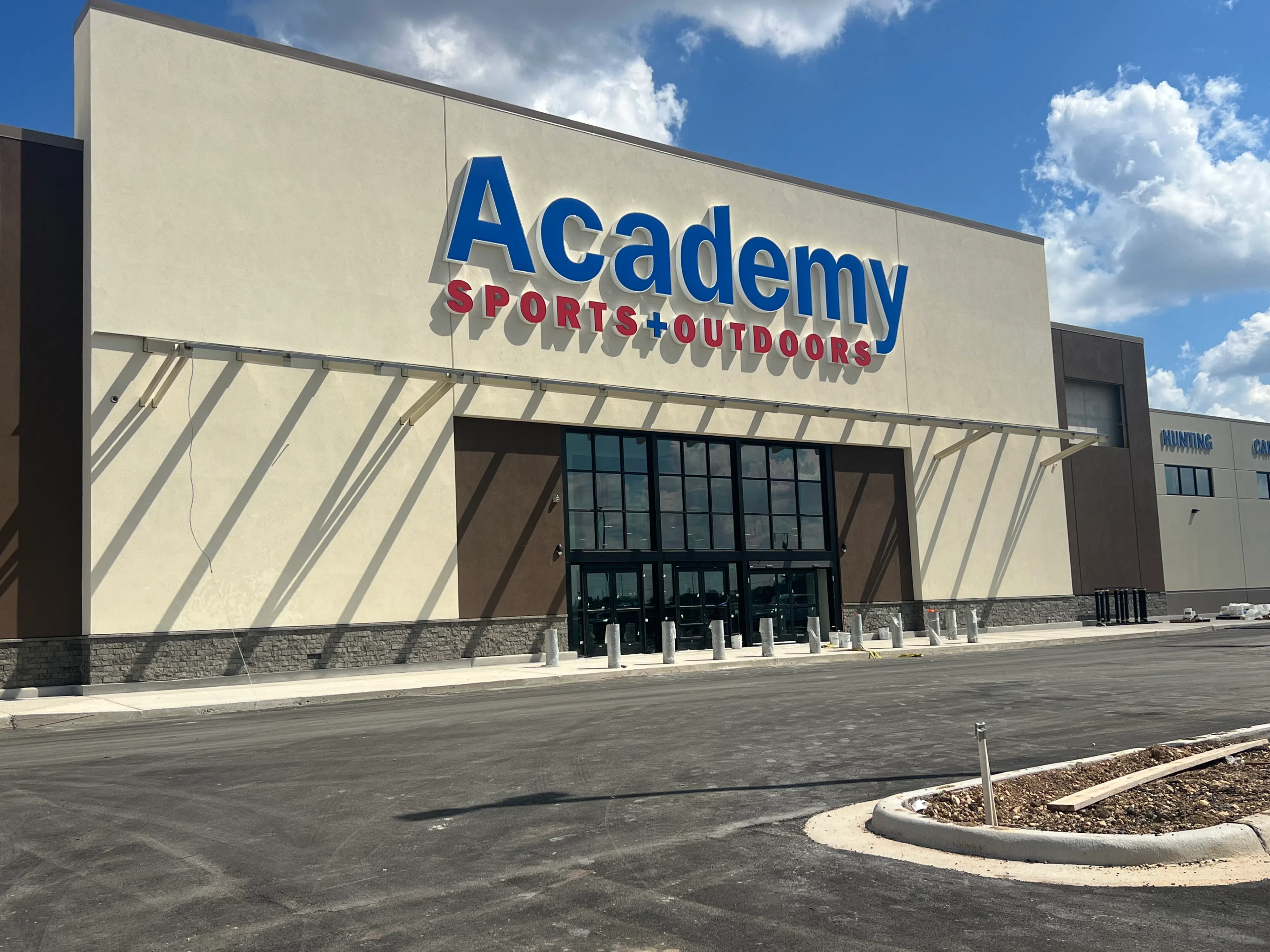 Seguin Crossing on track to open this Fall