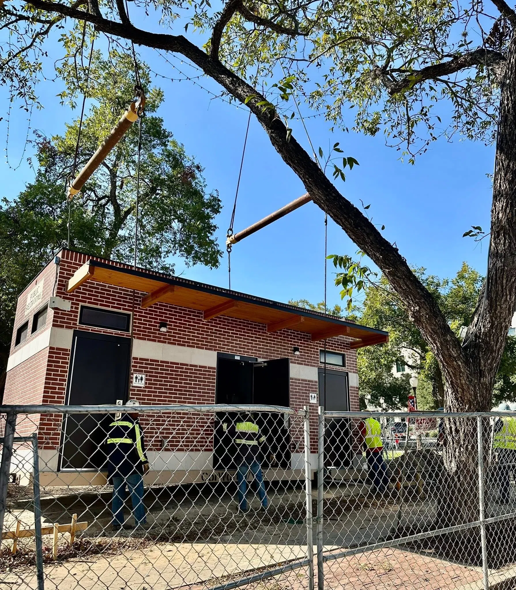 New public restroom makes grand entrance in Central Park