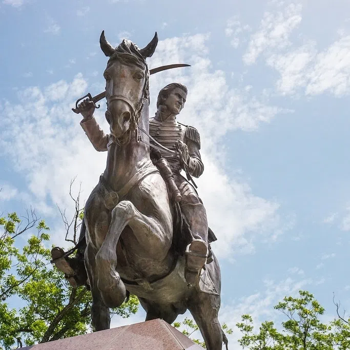 City celebrates 25th anniversary of Juan Seguin statue dedication