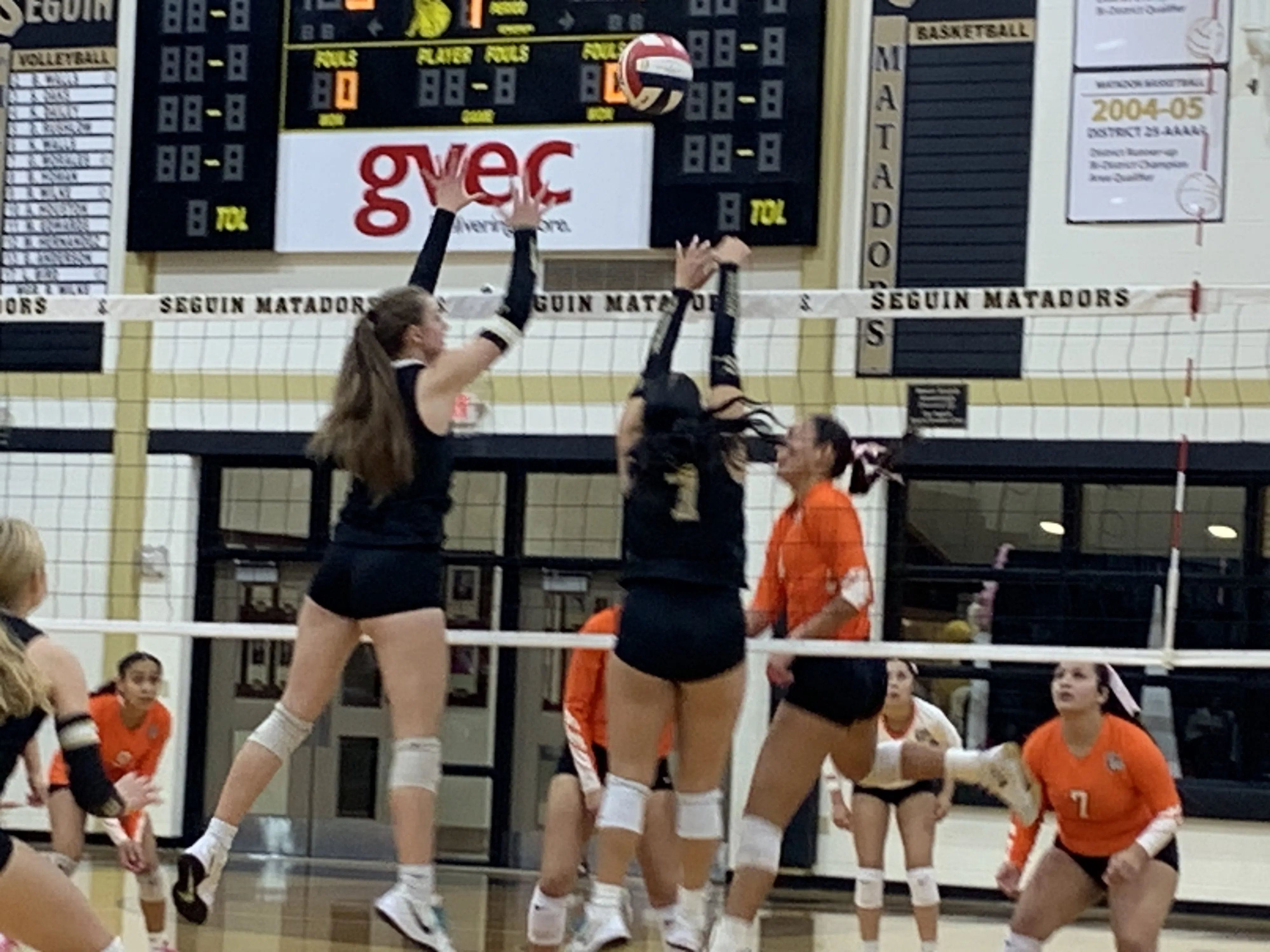 Lady Matadors win on Senior Night while Navarro and Marion also earn victories on Tuesday