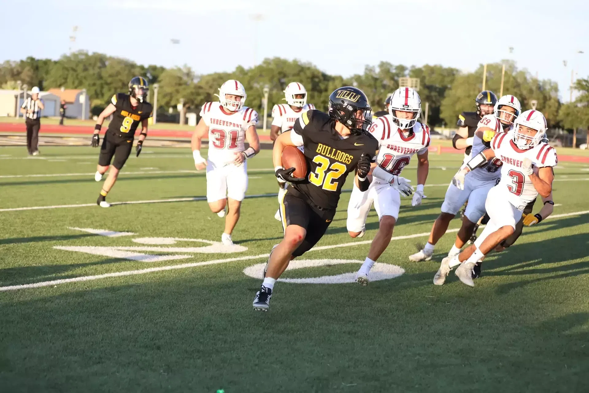 Bulldogs Power Past Centenary (LA), 55-27