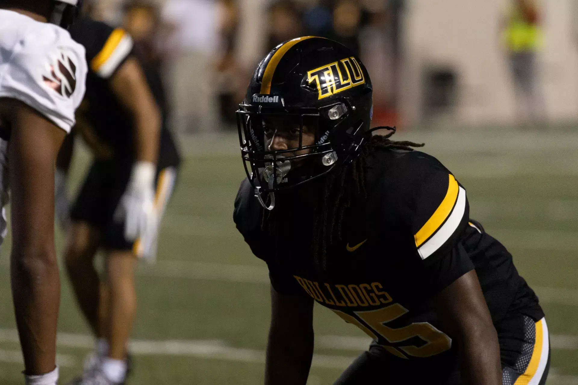 Texas Lutheran Falls to McMurry in SCAC Championship, 27-19
